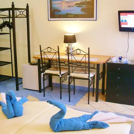 Cyklada, Grill, Sniadania, Jezioro,przystan,tawerna-200m, Park Linowy-400m, Centrum,aquapark-900m