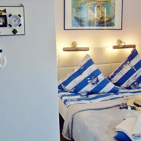 Cyklada, Sniadania, Jezioro,Przystan,Tawerna -200M, Park Linowy-400M, Centrum,Aquapark-900M Bed & Breakfast Mikolajki (Mragowo)