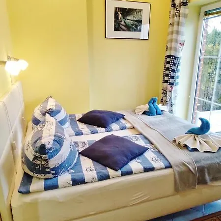 住宿加早餐酒店 Cyklada, Grill, Sniadania, Jezioro,przystan,tawerna-200m, Park Linowy-400m, Centrum,aquapark-900m Mikołajki