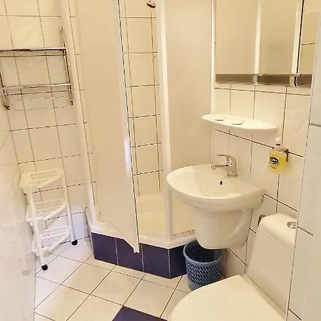 住宿加早餐酒店 Cyklada, Grill, Sniadania, Jezioro,przystan,tawerna-200m, Park Linowy-400m, Centrum,aquapark-900m