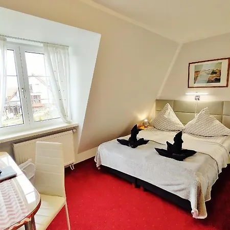 Cyklada, Grill, Sniadania, Jezioro,przystan,tawerna-200m, Park Linowy-400m, Centrum,aquapark-900m 住宿加早餐酒店