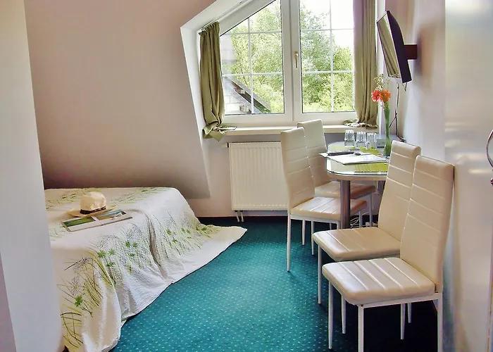 Cyklada, Grill, Sniadania, Jezioro,przystan,tawerna-200m, Park Linowy-400m, Centrum,aquapark-900m Bed & Breakfast