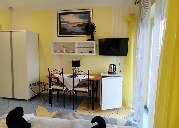 Cyklada, Grill, Sniadania, Jezioro,przystan,tawerna-200m, Park Linowy-400m, Centrum,aquapark-900m