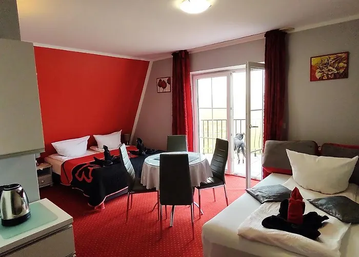 Cyklada, Grill, Sniadania, Jezioro,przystan,tawerna-200m, Park Linowy-400m, Centrum,aquapark-900m Bed & Breakfast