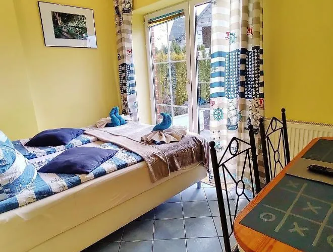 Cyklada, Grill, Sniadania, Jezioro,przystan,tawerna-200m, Park Linowy-400m, Centrum,aquapark-900m Bed & Breakfast Mikołajki