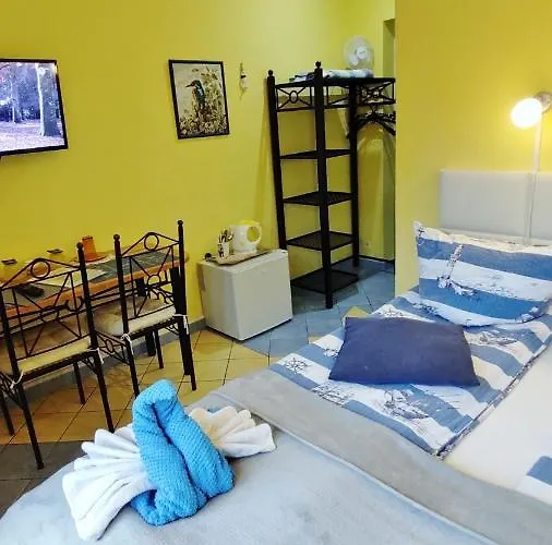 Cyklada, Grill, Sniadania, Jezioro,przystan,tawerna-200m, Park Linowy-400m, Centrum,aquapark-900m Bed & Breakfast